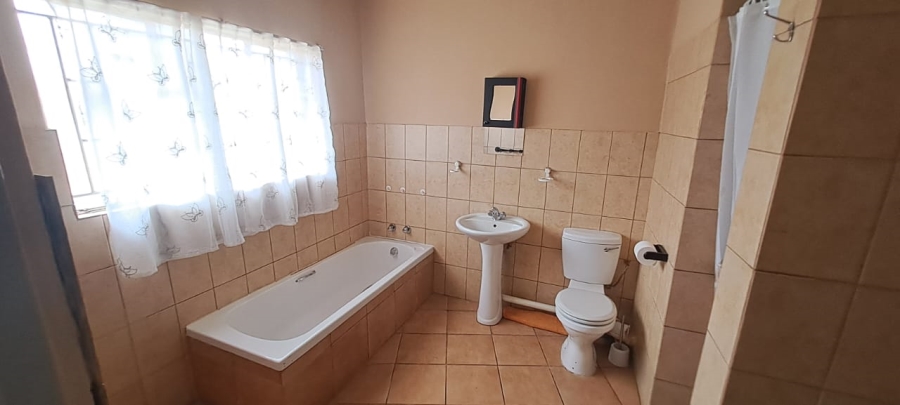 3 Bedroom Property for Sale in Olifantsnek North West